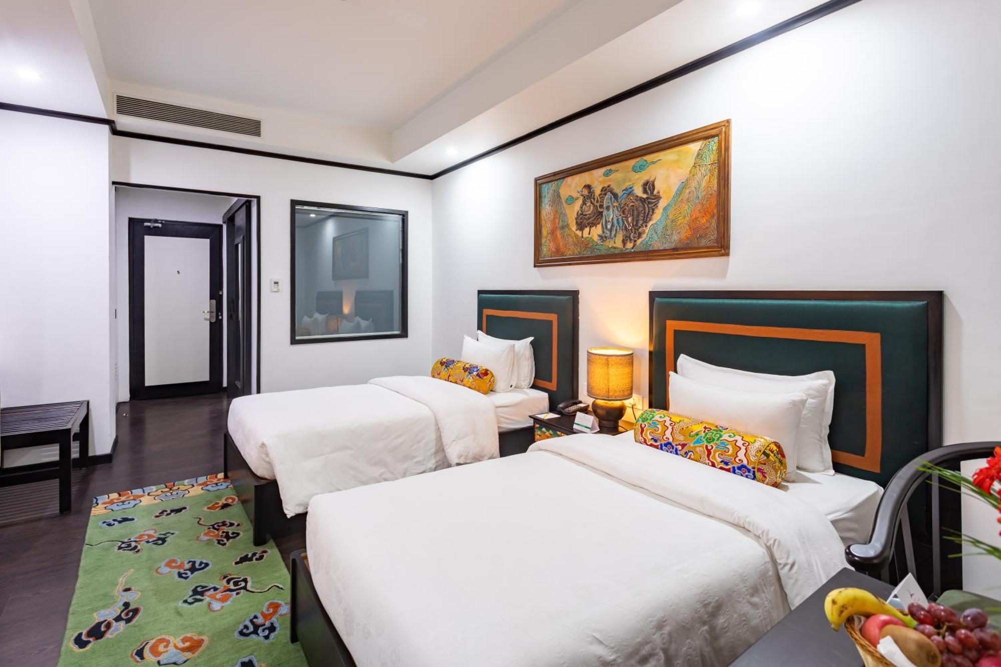 Hotel Lo Mustang Kathmandu Bagian luar foto