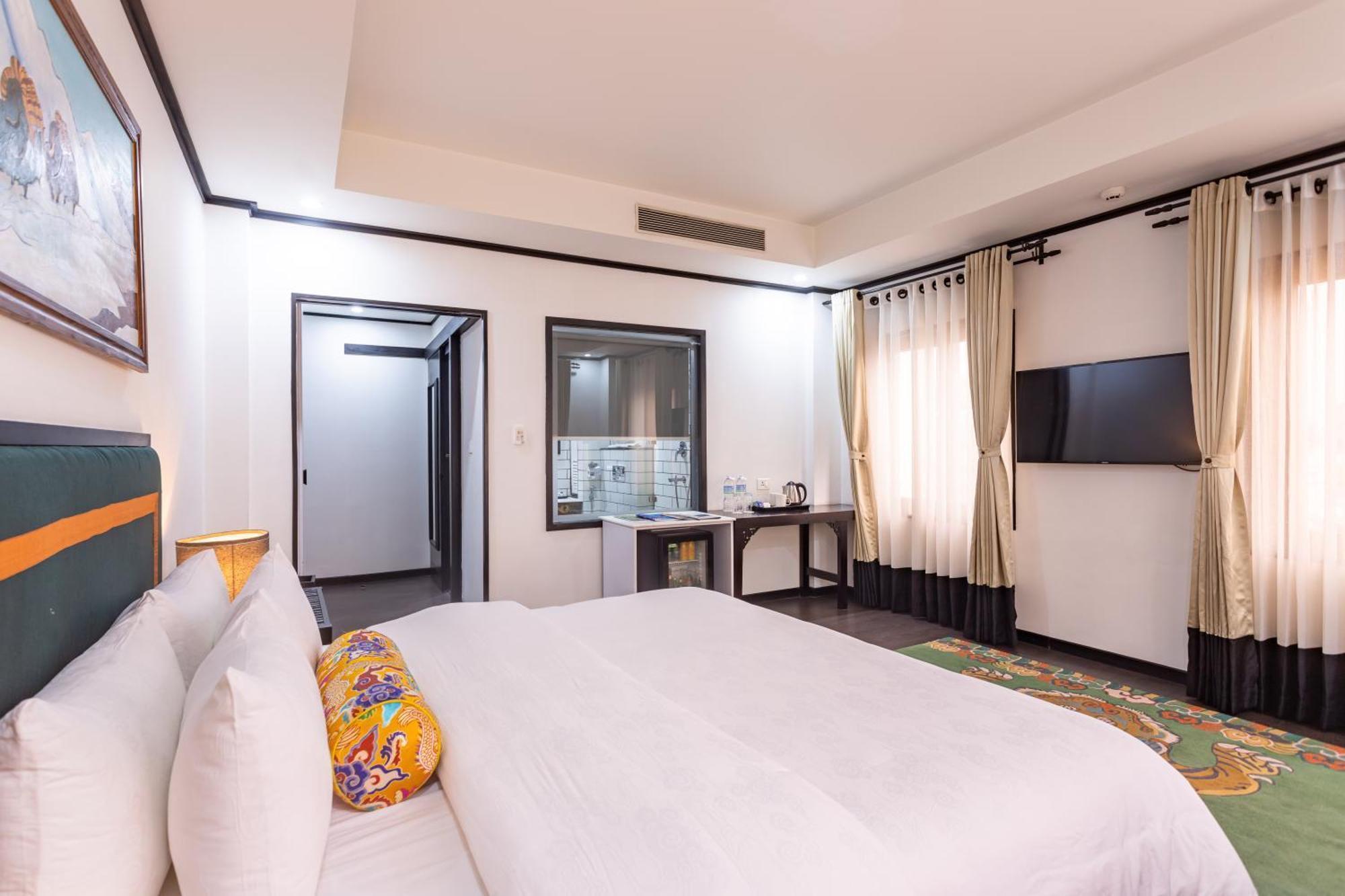 Hotel Lo Mustang Kathmandu Bagian luar foto