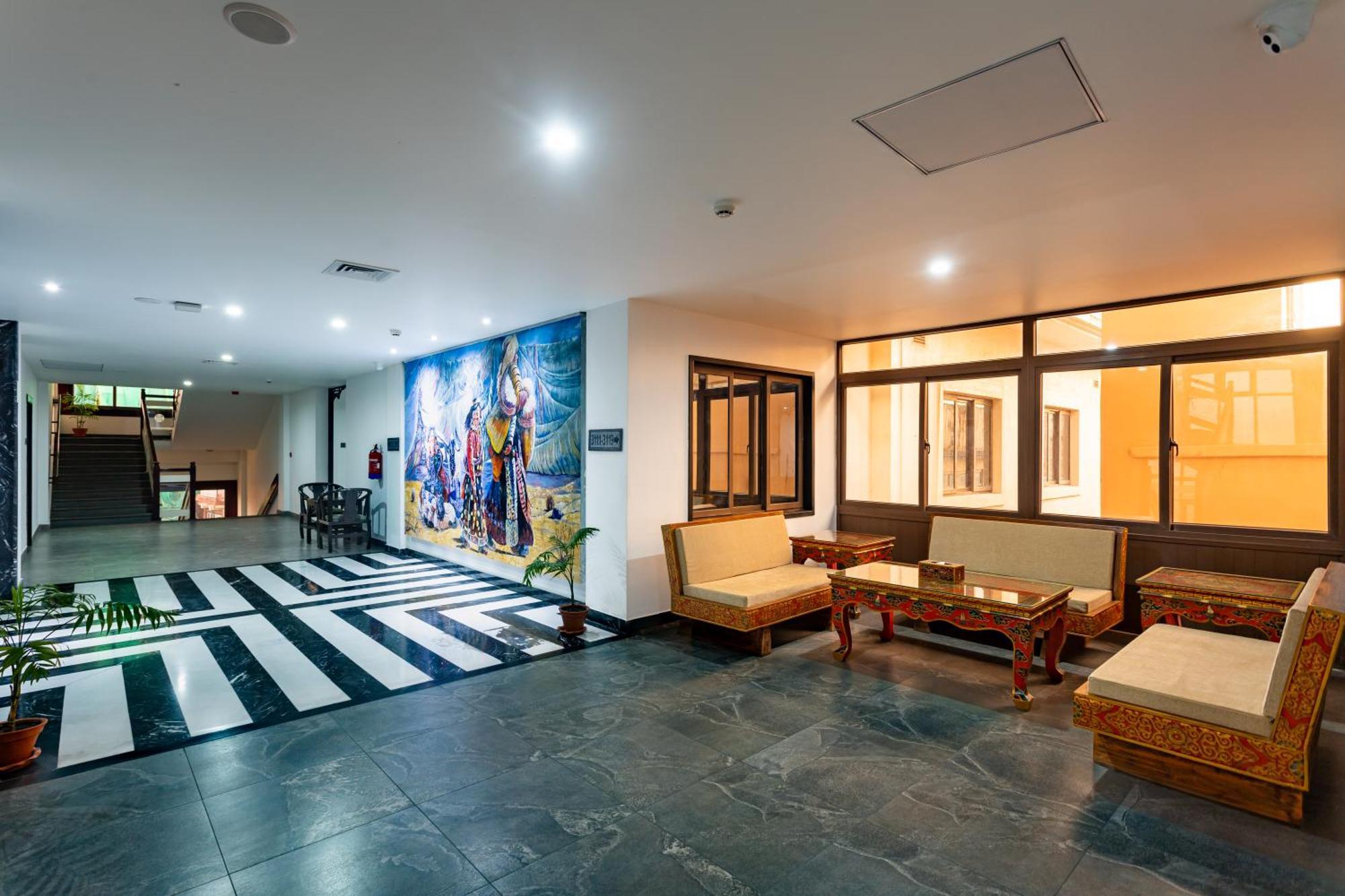 Hotel Lo Mustang Kathmandu Bagian luar foto