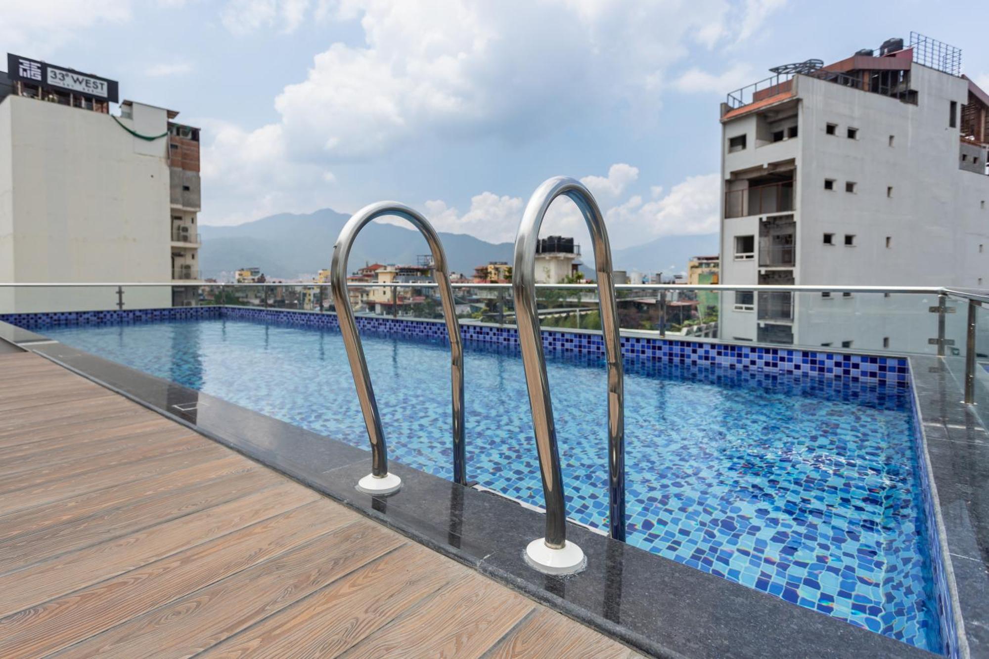 Hotel Lo Mustang Kathmandu Bagian luar foto
