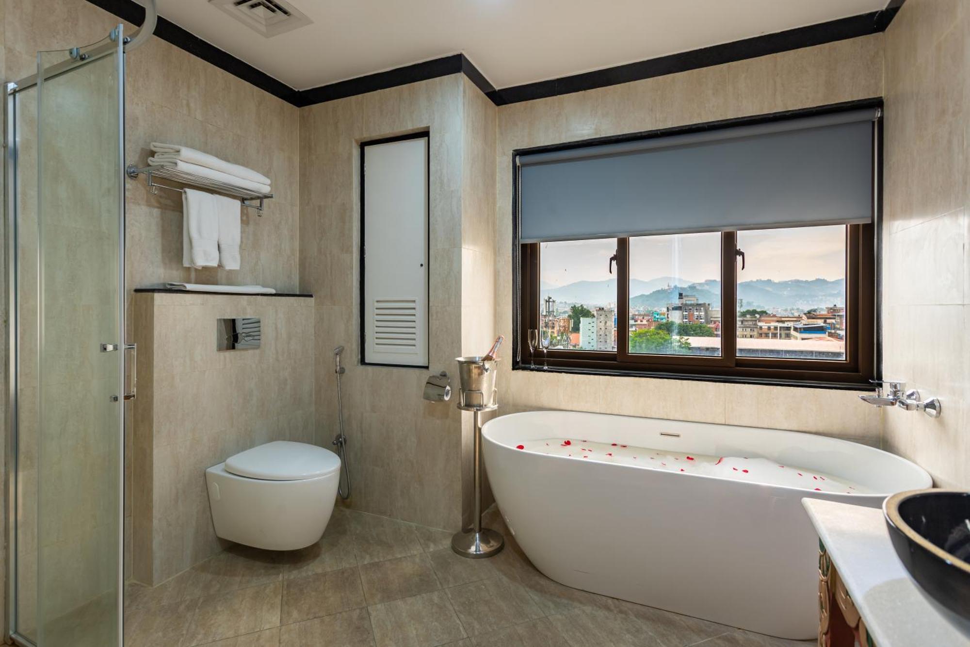 Hotel Lo Mustang Kathmandu Bagian luar foto